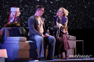 Ирония судьбы или «Позвольте войти»: театр «Комедiя» представил историю о случайной встрече незнакомцев