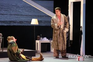 Александр Воложанин