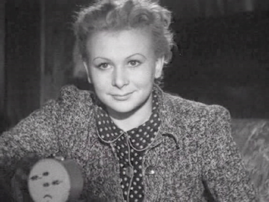 Особую пронзительность фильму придало то, что сценарий к нему написал Симонов