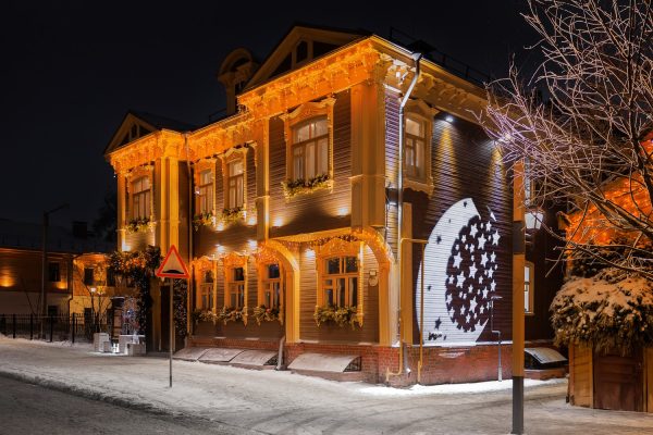 «Заповедные кварталы» выпустили аудиогид для прогулки у церкви Трёх Святителей