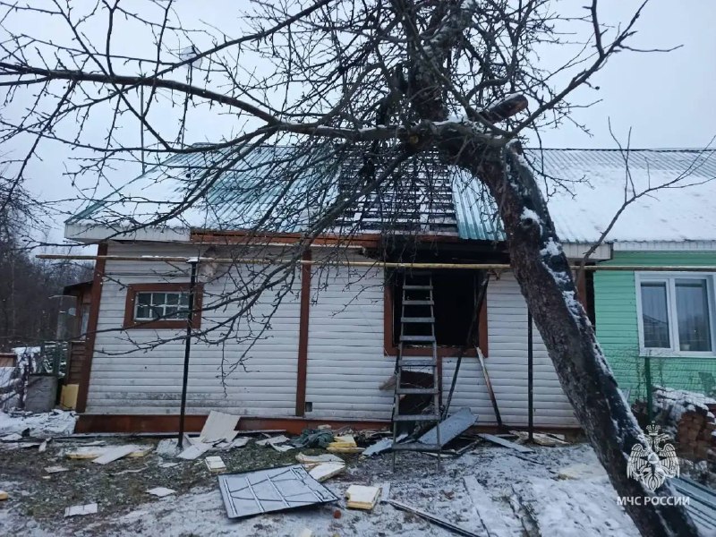 Двое детей пострадали на пожаре в жилом доме в Дальнеконстантиновском округе