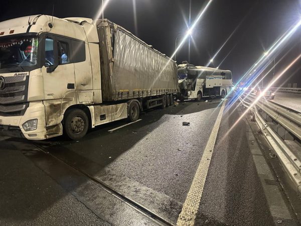 Уголовное дело возбудили из-за крупного ДТП с автобусами на трассе М‑12