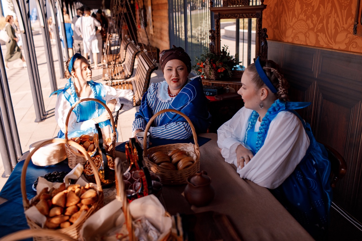В городе Гидромаш всех гостей встречали чаем с баранками