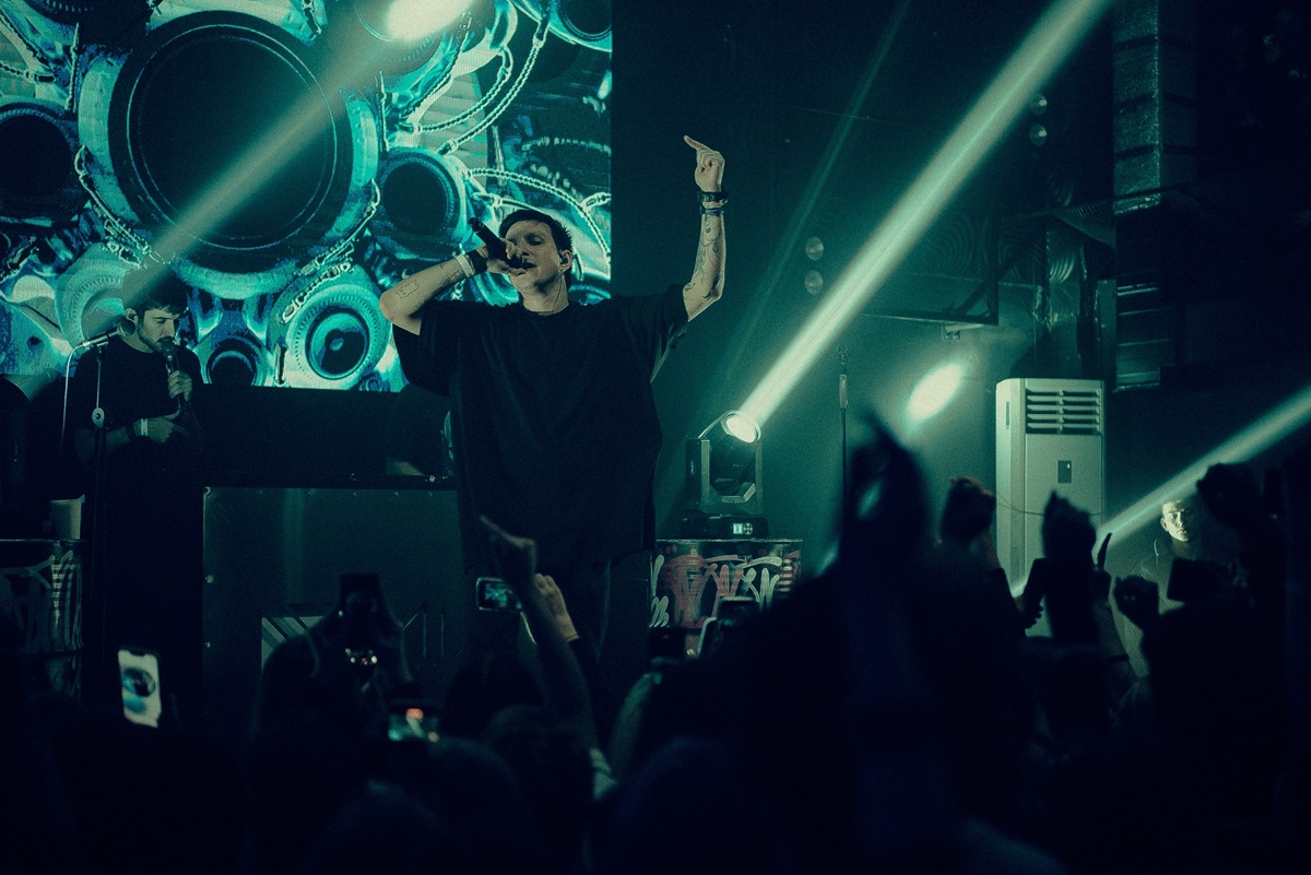 Певец зарядит жителей безумным драйвом