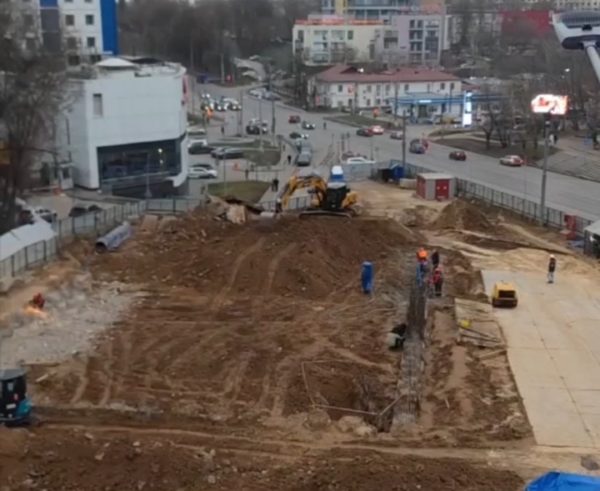 К новому этапу строительства метро приступили около ТЦ «Счастье»
