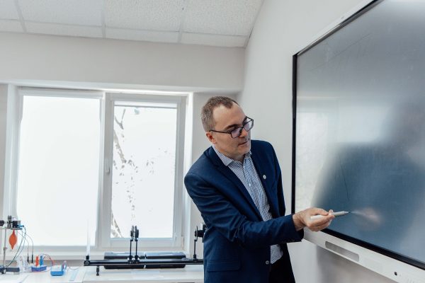 Более 4 тысяч учителей естественных наук прошли обучение