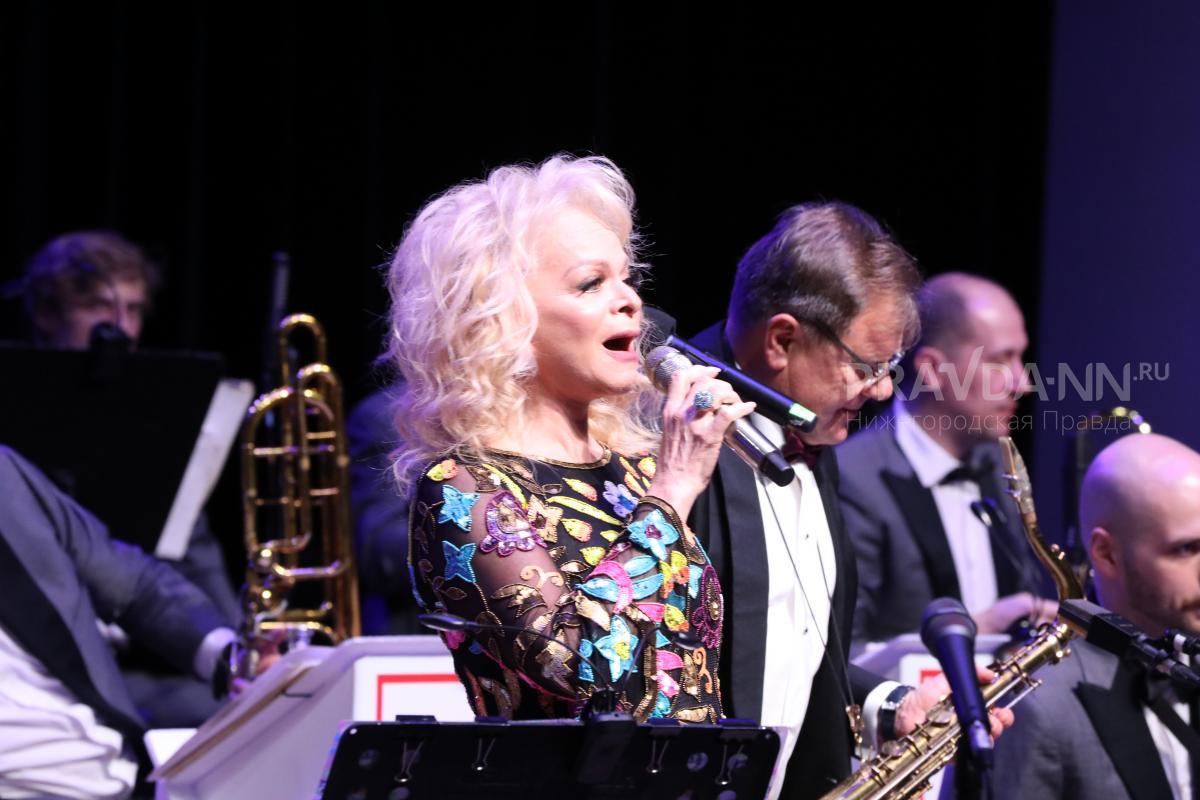 Суд обязал Ларису Долину покинуть квартиру в ближайшее время