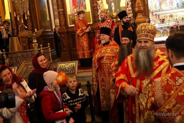 Молебен пройдет в Александро-Невском кафедральном соборе в канун Нового года