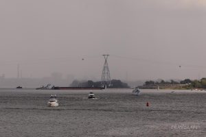 Нижегородцы пожаловались на обледеневшие сидения кабинок канатной дороги