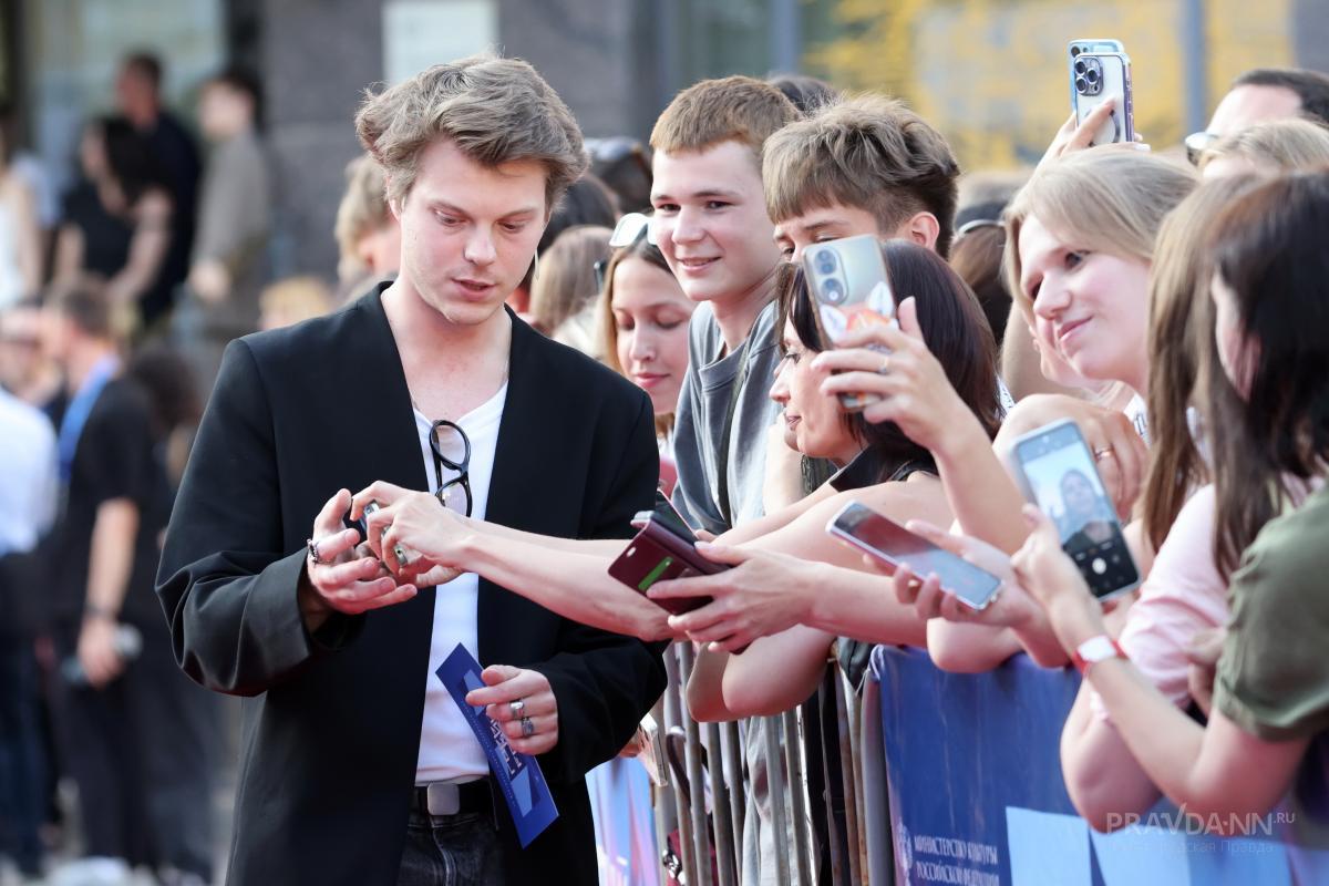 На фестиваль приехали звезды театра и кино 