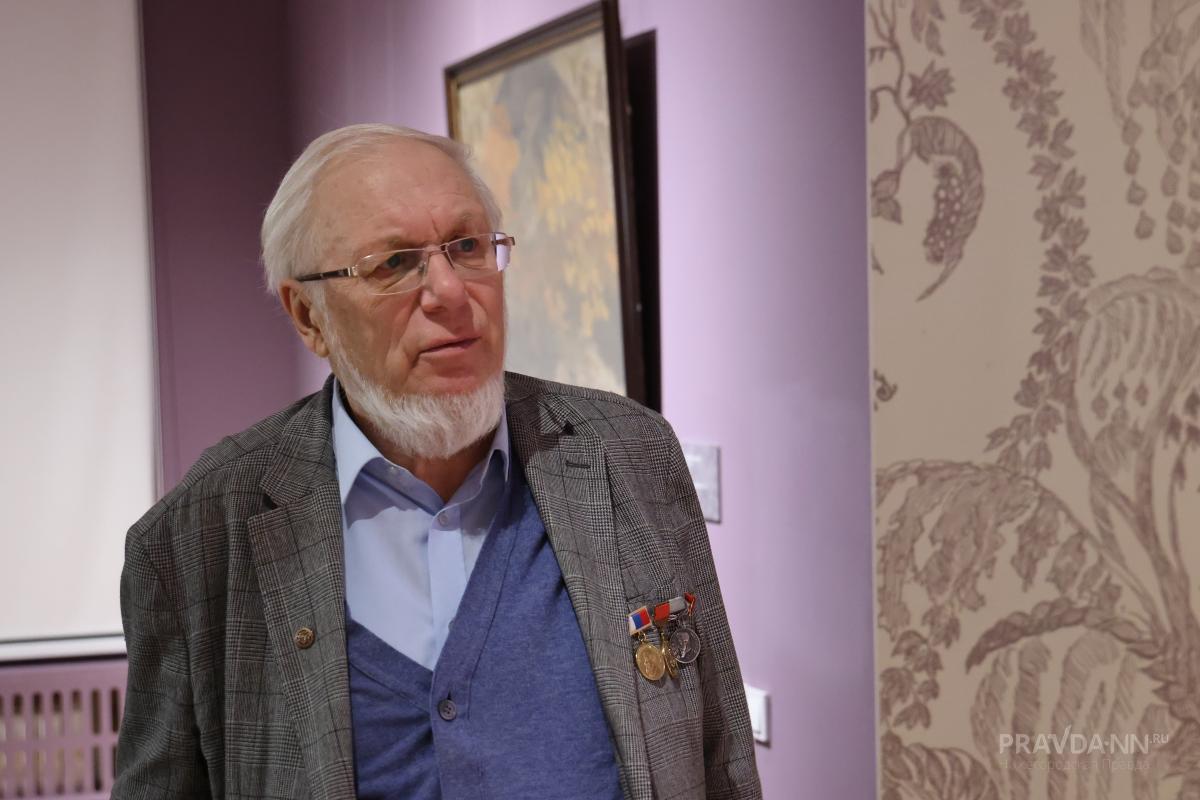 Передача коллекции «Голубая роза» НГХМ