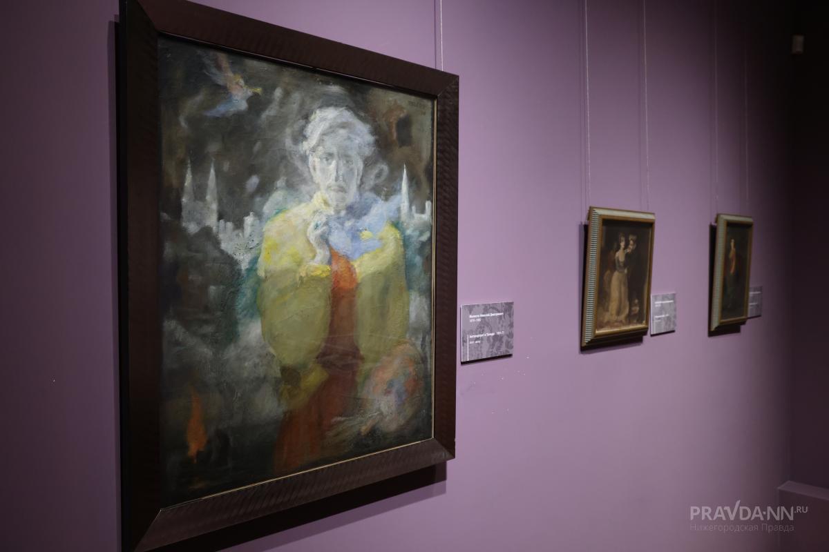 Передача коллекции «Голубая роза» НГХМ