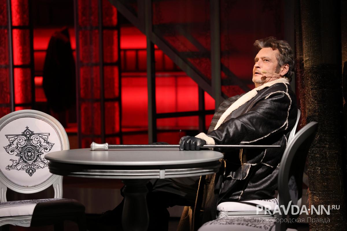 Нижегородцы увидели знаменитого актёра Александра Домогарова в роли Арбенина