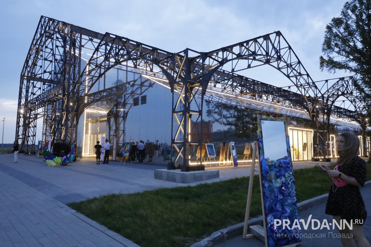 Стильная и очень фотогеничная атмосфера идеальна для молодежной аудитории