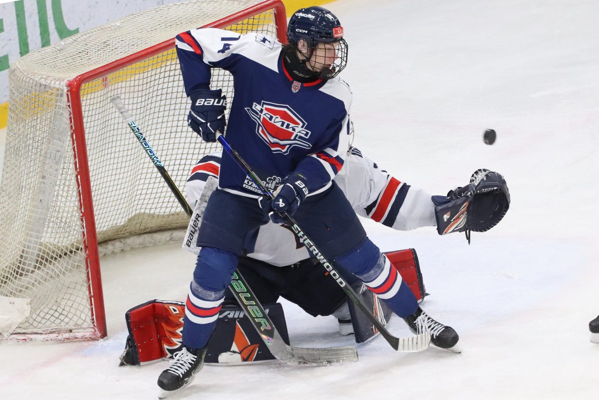 Хоккеисты «Чайки» одержали четвёртую победу подряд