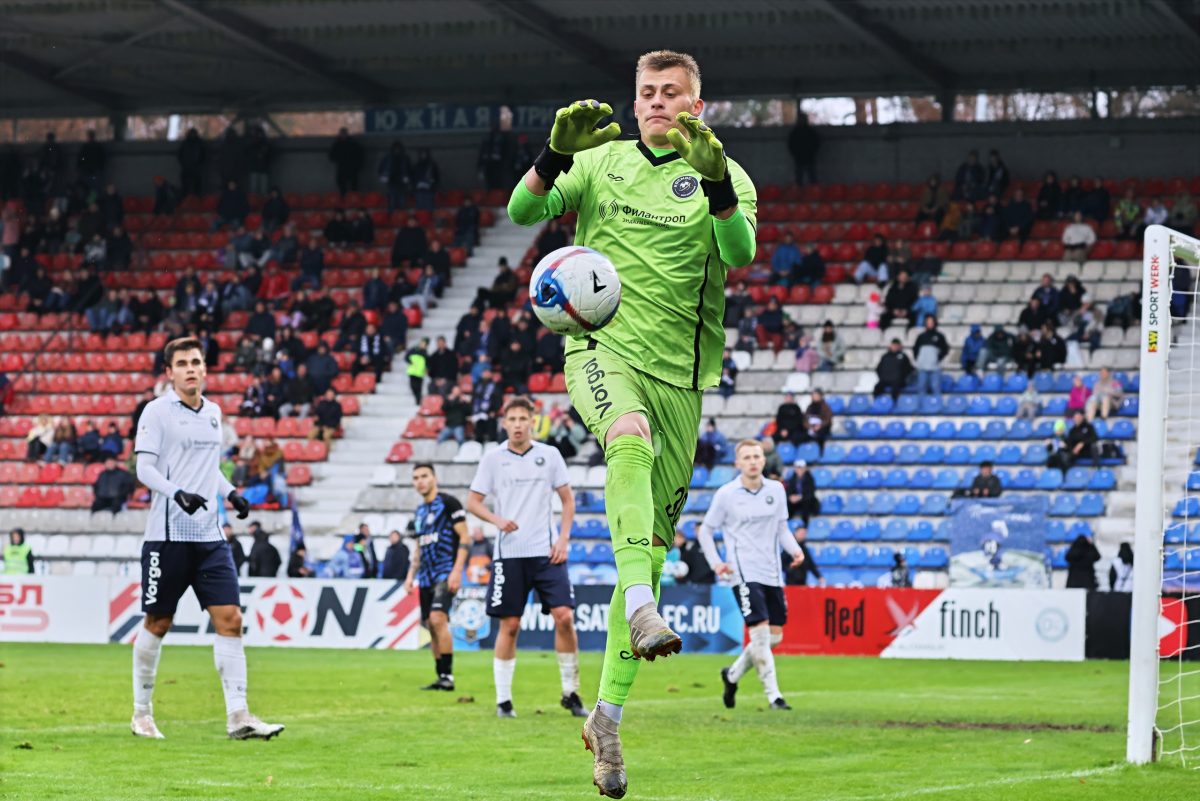 Вратарь Дмитрий Ребров перешёл в нижегородскую «Волну»