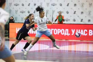 На своей площадке футзалистки «Норманочки» разделили очки с питерской «Авророй»