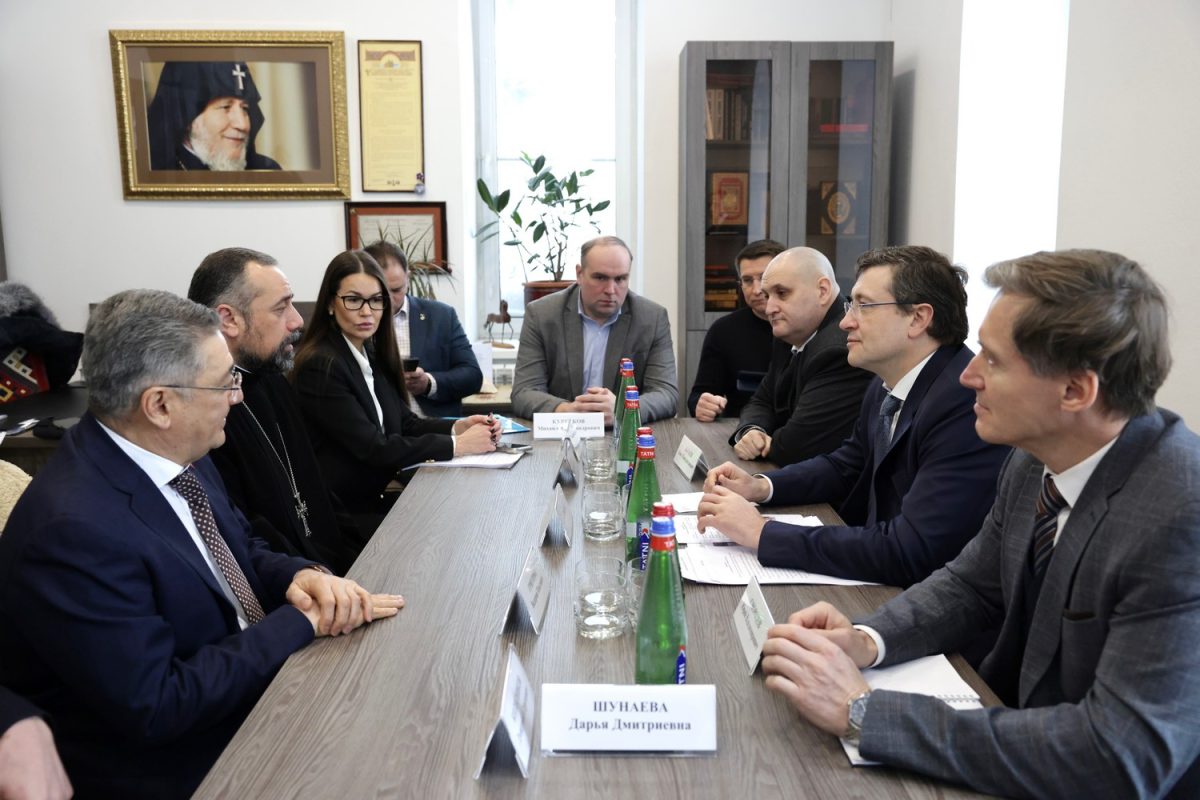 Глеб Никитин встретился с представителями армянской и протестантской церквей в Нижнем Новгороде