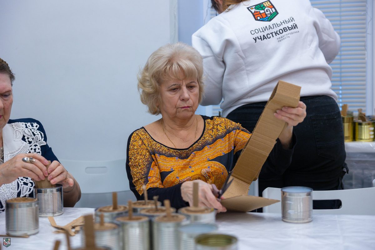 Социальные участковые провели мастер-классы в поддержку бойцов СВО
