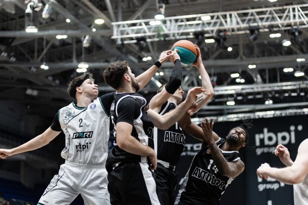 БК «Пари НН» потерпел дома сокрушительное поражение от саратовского «Автодора»