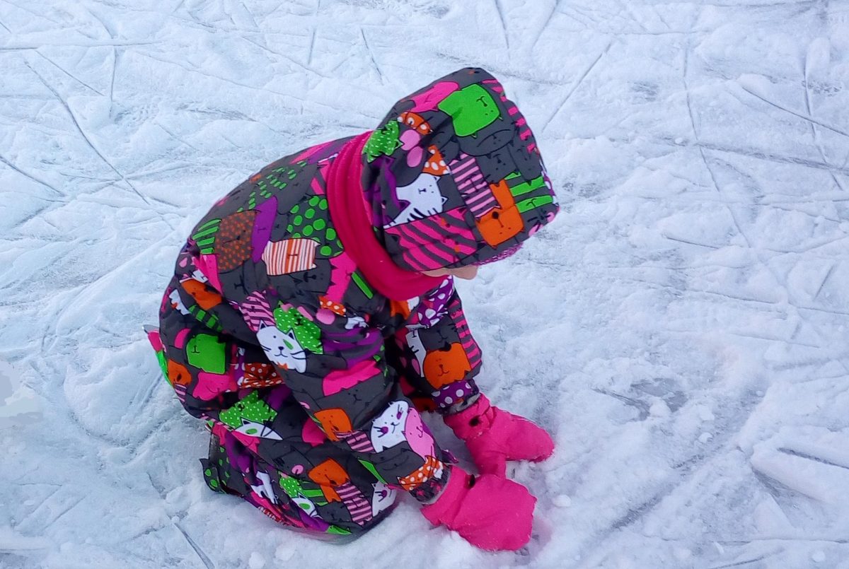 В Роспотребнадзоре рассказали о пользе зимних прогулок для&nbsp;детей