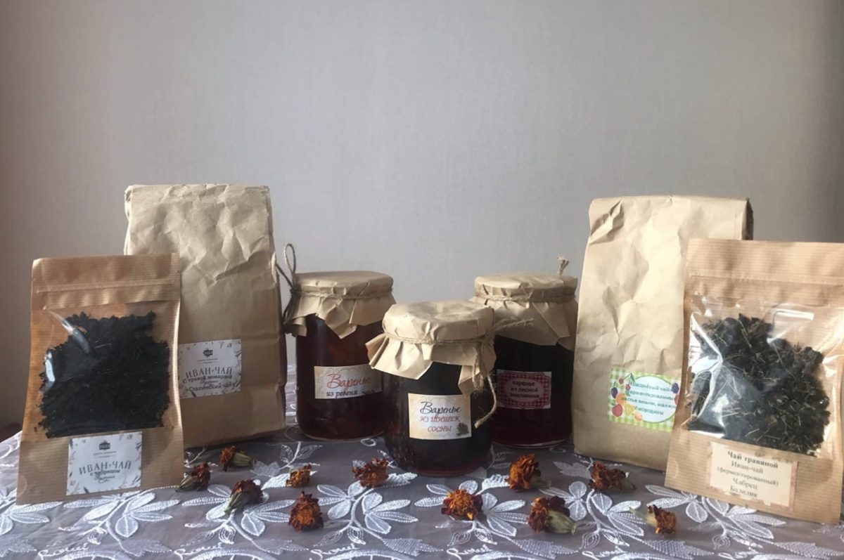 Прекрасным дополнением к травяному чаю станет варенье