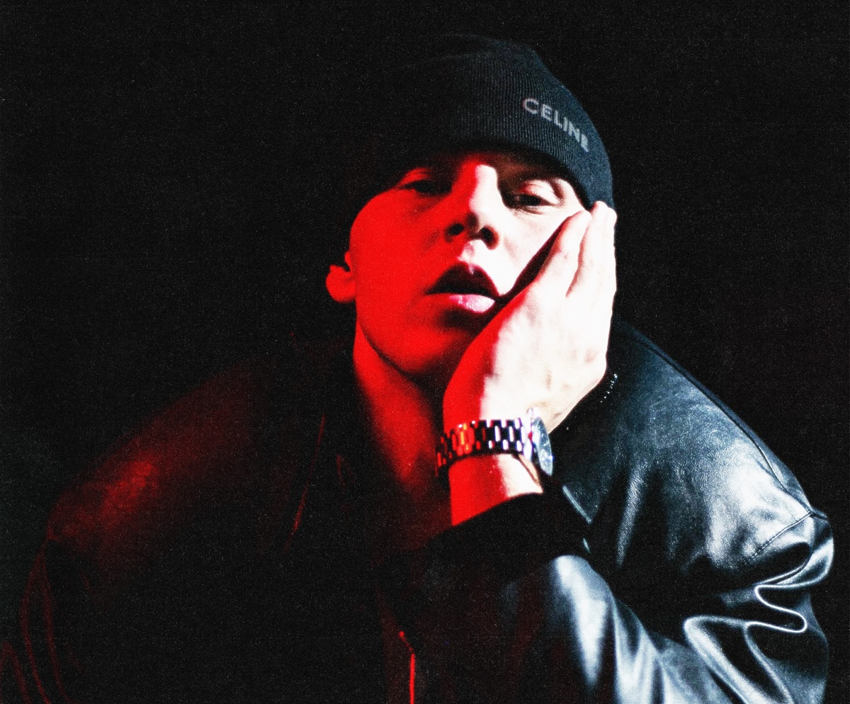 Музыкант порадует фанатов своими хитами