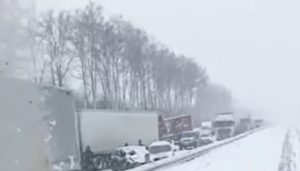 Более 10 машин столкнулись на трассе М‑7 около Гороховца