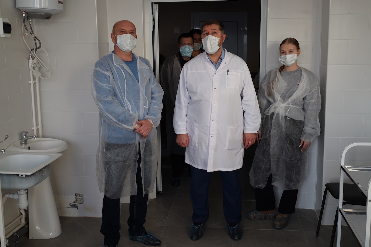 Партийный десант «Единой России» проверил качество ремонта Балахнинской ЦРБ