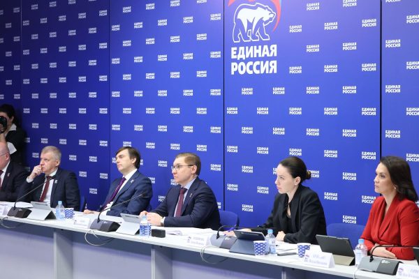 Благодаря народной программе 1,1 миллиона учеников обеспечены местами в школах