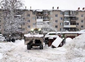 «Нижэкология-НН» помогает расчистить подъездные пути к контейнерным площадкам