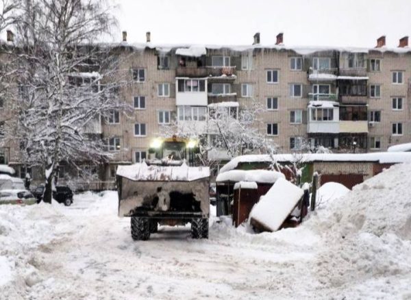 «Нижэкология-НН» помогает расчистить подъездные пути к контейнерным площадкам