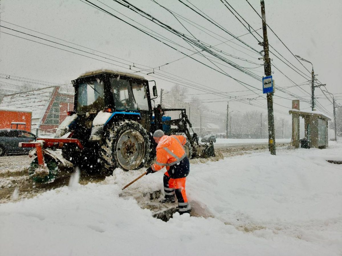 Еще 11 тысяч кубометров снега вывезли с улиц Нижнего Новгорода
