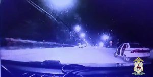 Автомобиль без капота и дверей остановил ночной патруль в Дзержинске