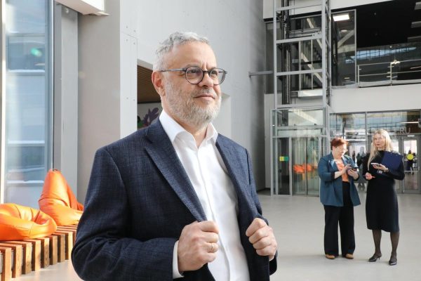 Директор нижегородской «Школы 800» Марк Сартан проведет онлайн-конференцию