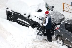 В Нижнем Новгороде борются с новыми аномальными снегопадами