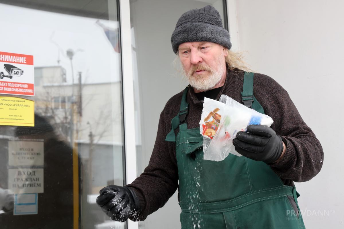 В Нижнем продолжают разгребать последствия снежной стихии