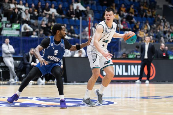 Баскетболисты «Пари НН» вновь дома уступили конкурентам за выход в плей-офф