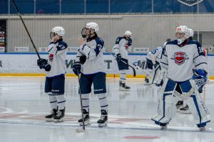 «Чайка» уступила одному из аутсайдеров МХЛ