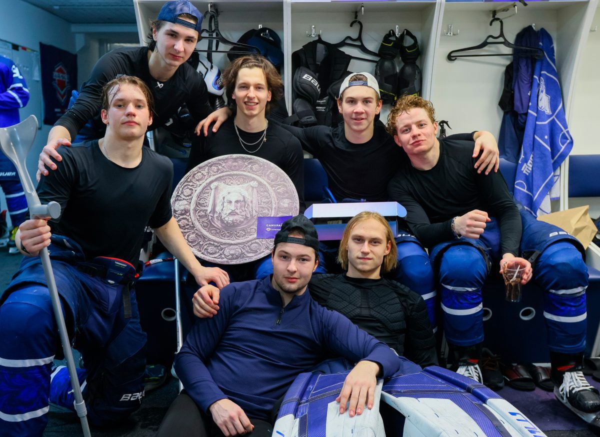 «Чайка» на своём льду одолела «Спутник» из Альметьевска