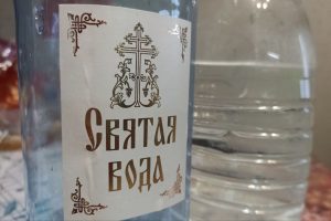 Священник Береговой объяснил, как реагировать на продажу святой воды в&nbsp;храме