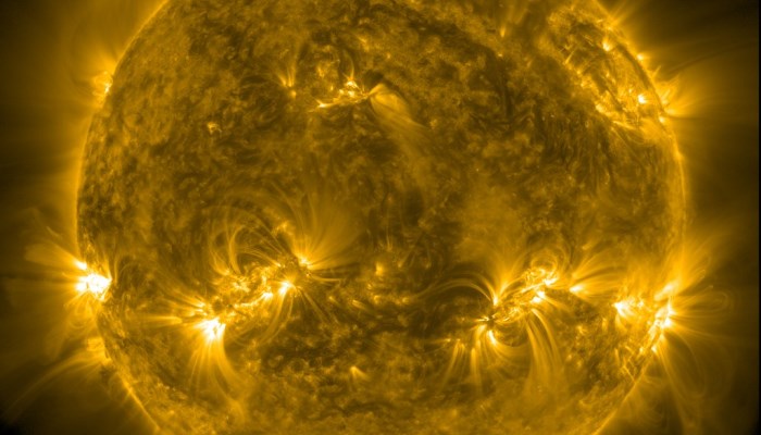 Ученые предупредили о новых вспышках и магнитных возмущениях в ближайшее время