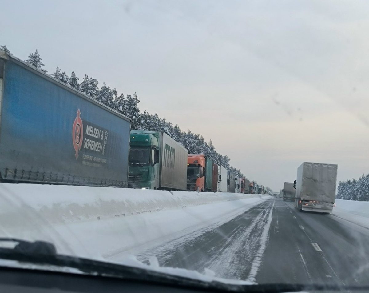 Многокилометровая пробка снова образовалась на трассе М‑7 около Гороховца