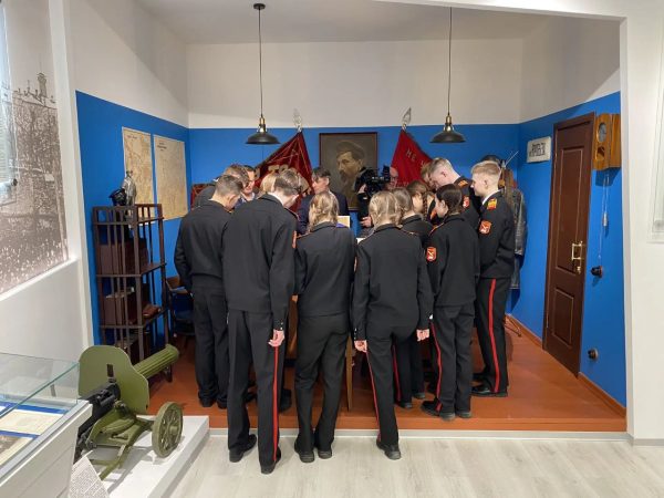 Нижегородские кадеты посетили обновленный зал Управления ФСБ России