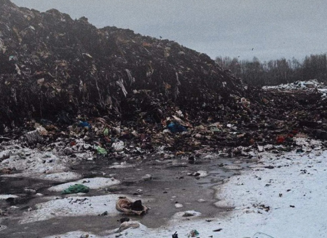 Выявленные на свалке нарушения угрожают окружающей среде, а также жизни и здоровью людей