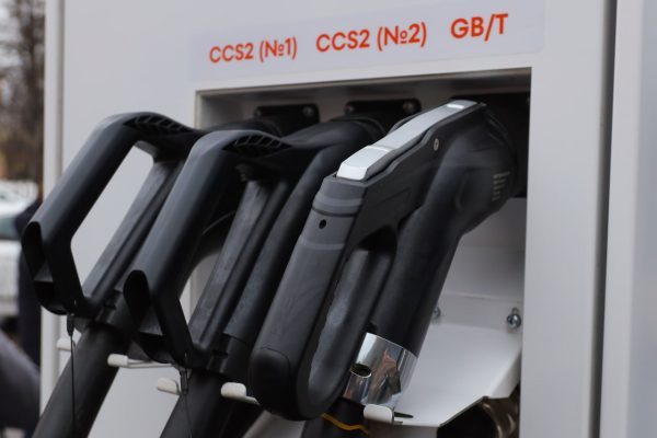 Более 120 быстрых электрозарядных станций появилось в Нижегородской области