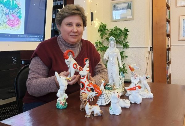 «Их обязательно надо брать в руки»: нижегородка рассказала об истории своей коллекции фарфоровых статуэток