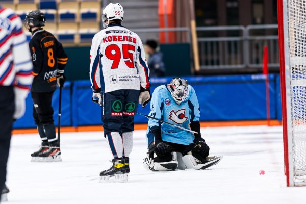 Хоккеисты «Старта» неудачно начали серию плей-офф