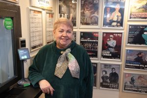 «У меня никто не уходит без билетов»: один день театрального кассира