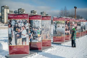 Фотовыставка «Мост в Китай» открылась в одном из парков Санкт-Петербурга